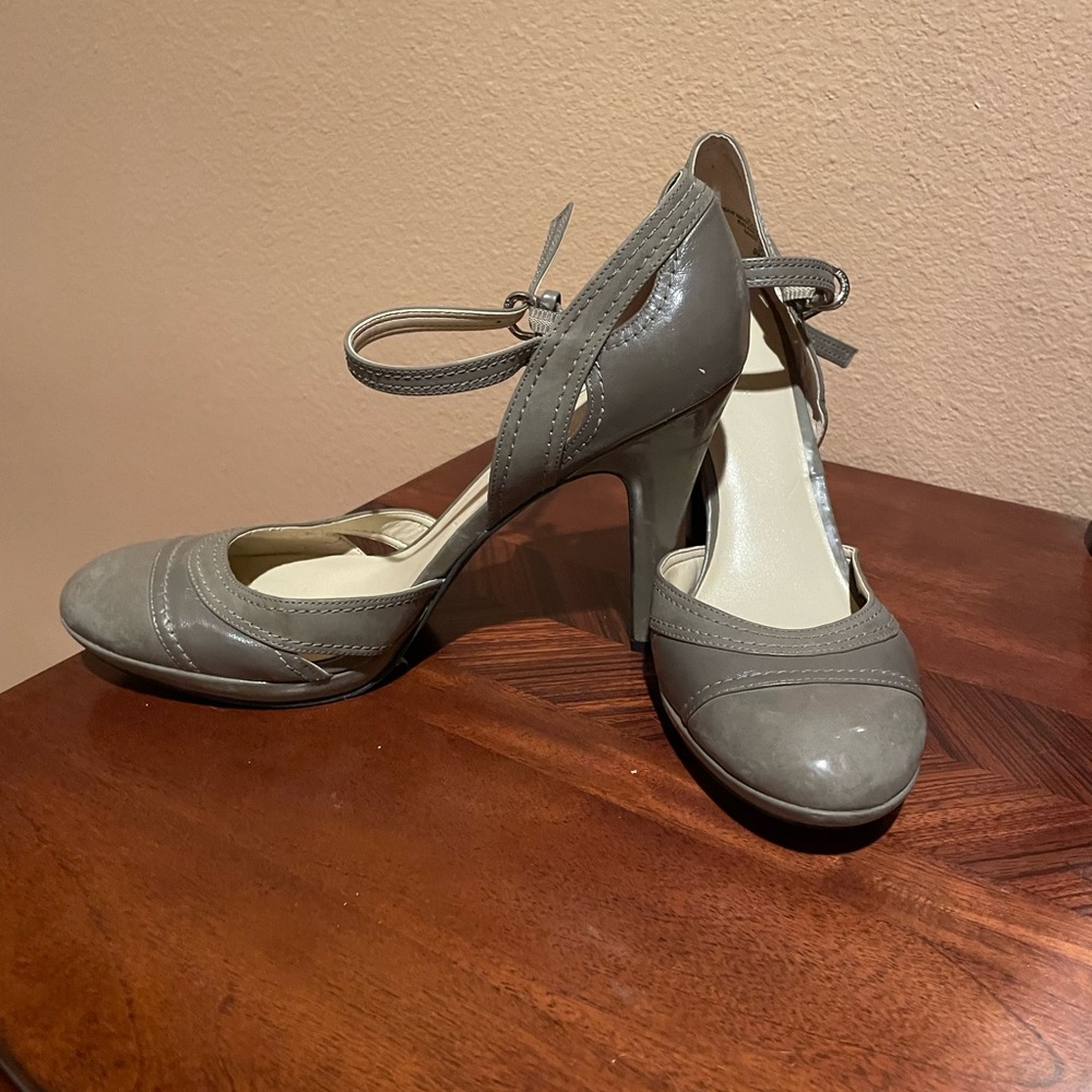 Nine West Grey heels